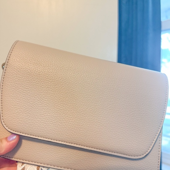 Jen + Co Vegan Leather Crossbody - Picture 5 of 5